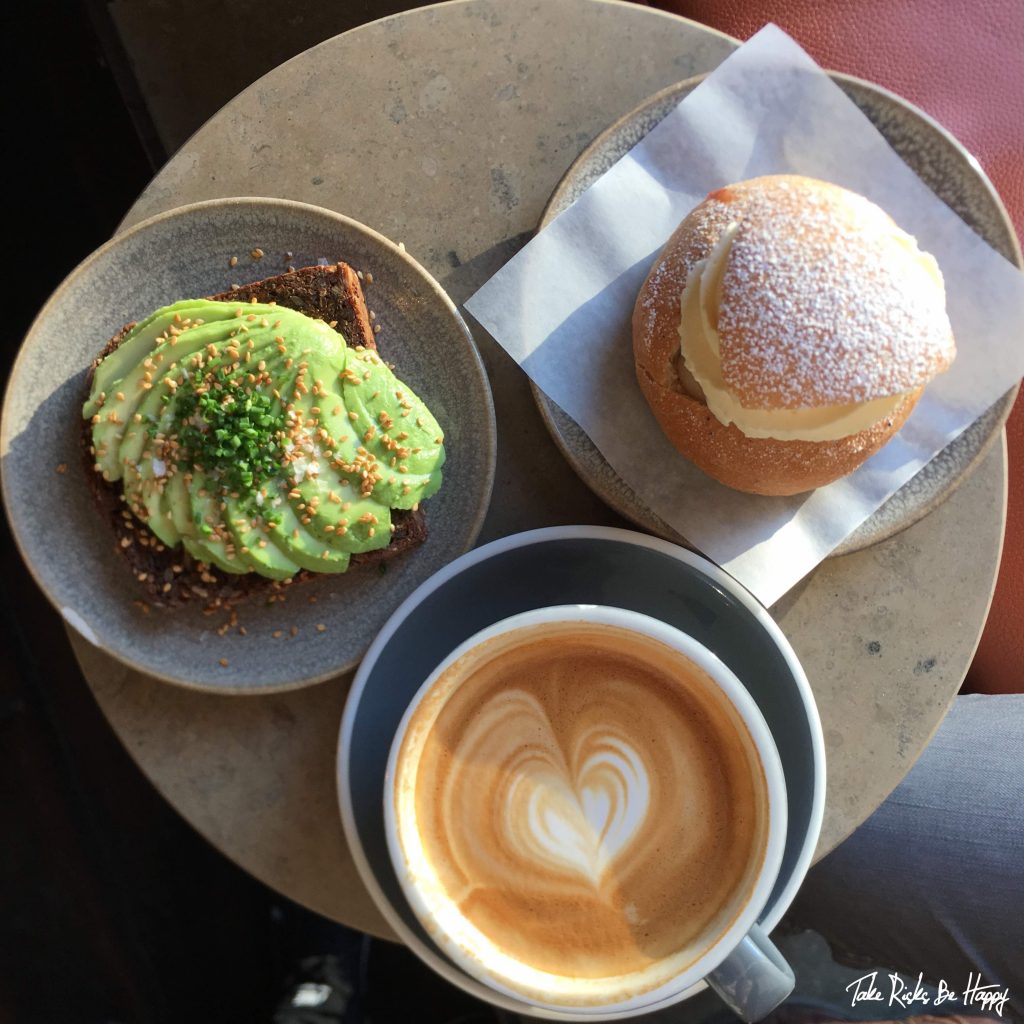 Pascal toast semla cappuccino