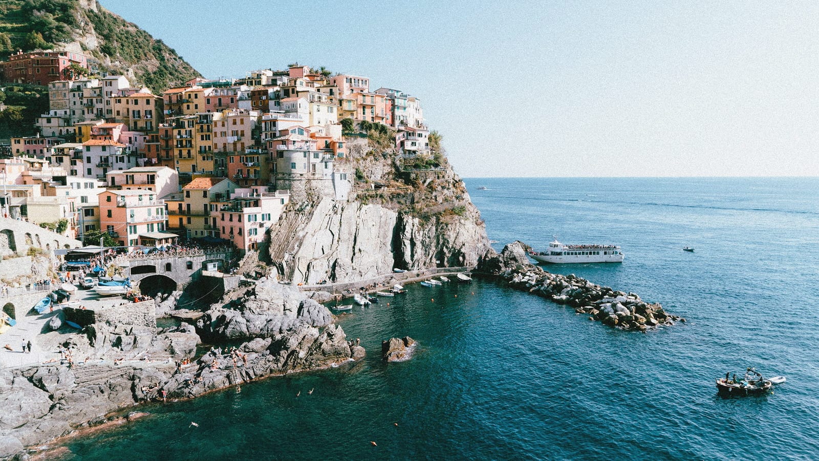 Exploring the Cliffside Villages of Cinque Terre